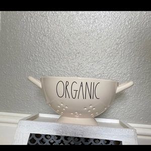 Rae Dunn Organic colander